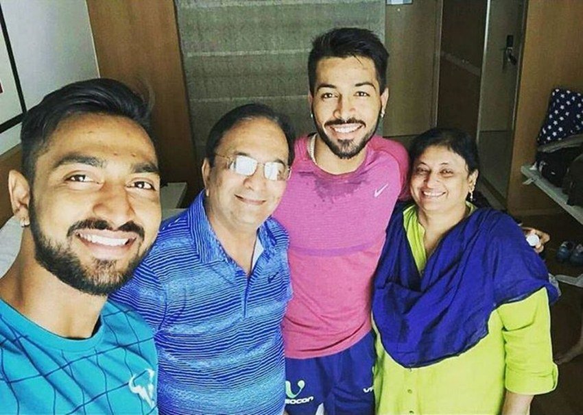 फिलहाल हार्दिक के पिता बेटे की सगाई से खुश हैं। उन्होंने मीडिया में यह भी बताया कि अभी हार्दिक की शादी की तारीख के बारे में कुछ तय नहीं हुआ है।