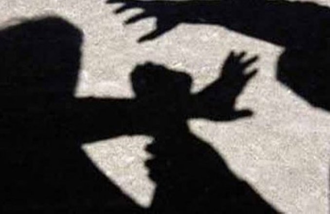 मुफ्त बिरयानी-कॉफी देने से मना किया तो तोड़ डाला कैश काउंटर, कर्मचारियों को पीटकर मचाई लूट