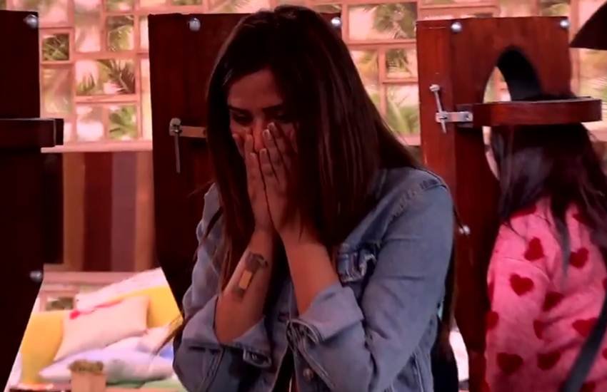 Bigg boss, siddharth shukla, Paras Chhabra, Mahira Sharma, Bigg Boss 13 Mahira Sharma mother enters big boss house, Paras Chhabra Kiss mahira, Shehnaaz gill sidharth shukla love, Shehnaaz gill family, Bigg Boss 13 January 15 Episode Update, Shehnaz angry on sidharth, aasim riaz, rashmi desai, bigg boss 13, bigg boss 13 latest update, bigg boss latest, bigg boss 13 january 15, bb 13