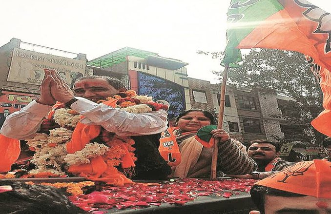 Delhi Assembly Elections 2020: कांग्रेस के कई दिग्गजों ने किया नामांकन, पैदल तो कोई सादगी से पहुंचा परचा भरने