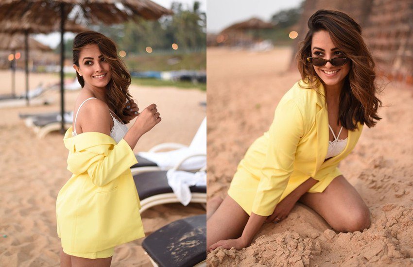 एक्ट्रेस अनीता हसनंदानी (Anita Hassanandani) आज किसी परिचय का मोहताज नहीं हैं। अनीता टीवी की दुनिया में बड़ा नाम बन चुकी हैं। एकता कपूर के शो कभी सौतन कभी सहेली से अपना टीवी करियर शुरू करने वालीं अनीता की आज तगड़ी फैन फॉलोइंग है। सिर्फ इंस्टाग्राम पर ही एक्ट्रेस को करीब 50 लाख लोग फॉलो करते हैं। अनीता भी अपने इंस्टा फैंस के साथ तस्वीरें और वीडियोज शेयर करती रहती हैं। अभी हाल में भी अनीता ने अपनी कुछ फोटोज इंस्टा पर शेयर कीं जो वायरल हो रही हैं। इन तस्वीरों में अनीता रेत में मस्ती करती नजर आ रही हैं। (All Photos: Anita Hassanandani Instagram)