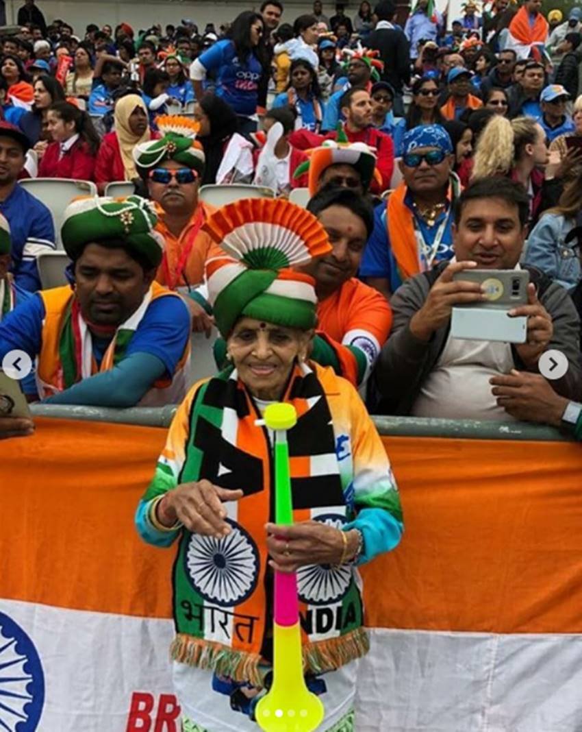 Suparwoman charulata, dadi charulata, charulata patel passes away, charulata patel, team india fan, indian cricket fan charulata patel, charulata patel dead, charulata patel death, virat kohli, rohit sharma, sports Gallery, india vs australia, ind vs aus, icc world cup, icc world cup 2019, cricket, cricket news, cricket samachar, cricket news in hindi, hindi cricket news,चारुलता पटेल, कौन थीं चारुलता पटेल, चारुलता पटेल का निधन, भारतीय क्रिकेट टीम, इंडियन क्रिकेट टीम, भारत बनाम ऑस्ट्रेलिया, आईसीसी वर्ल्ड कप, आईसीसी विश्व कप 2019, भारतीय क्रिकेट फैन चारुलता पटेल, विराट कोहली, विराट कोहली और चारुलता पटेल, रोहित शर्मा, क्रिकेट फैन, क्रिकेट, क्रिकेट न्यूज, क्रिकेट समाचार, क्रिकेट न्यूज हिंदी में, हिंदी क्रिकेट न्यूज,Hindi News, News in Hindi