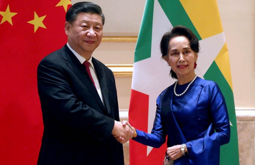Chinese President Xi and Myanmar State Counsellor Aung San