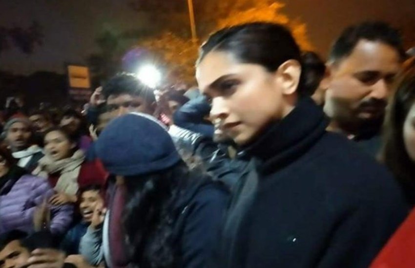 JNU Attack: फिल्म क्रिटिक भी छपाक का Boycott कर रहे, ट्विटर पर बोल रहे Deepika Padukone के खिलाफ