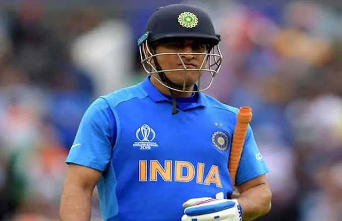 वर्ल्ड कप 2019 में रन आउट होने पर एमएस धोनी ने तोड़ी चुप्पी, कहा- खुद को कोसता रहा कि डाइव क्यों नही मारी