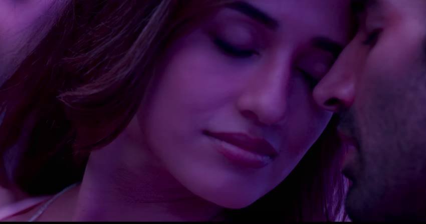 disha patani, disha patani bikini, disha patani bold photos, disha patani hot, disha patani age, disha patani movies, disha patani height, mohit suri, disha patani hot look on silver screen, malangg, disha patani beach look, disha patani bikini look, disha patani in malangg, disha patani beach photo breaking the internet, disha patani in orange bikini, disha patani in malangg, disha patani upcoming films, aditya roy kapoor, दिशा पटानी, दिशा पटानी फोटो, दिशा पटानी, आदित्य रॉय कपूर, मोहित सूरी