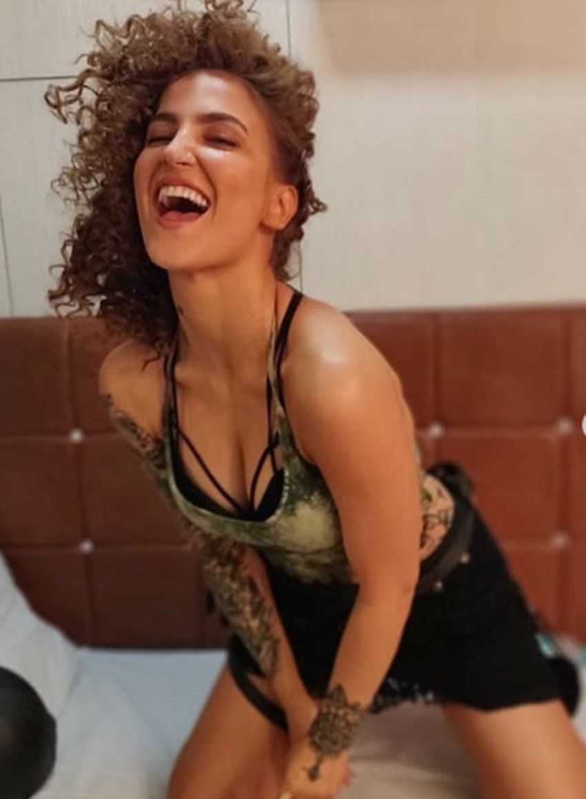 Elli Avrram, Malang Actress Elli Avrram, Elli Avrram Turn Into Hippie girl, Actress Elli Avrram, Elli Avrram Flown Her Tattoo Body, Elli Avrram With Hot Poses, See Malang Actress Elli Avrram HD Pictures , entertainment news, bollywood news, television news