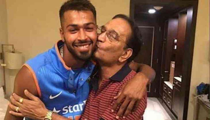वहीं हार्दिक की सगाई पर उनके पिता का कहना है कि, 'नताशा बहुत अच्छी लड़की है और हम मुंबई में कई मौकों पर उससे मिल चुके हैं। हम जानते थे कि दोनों दुबई छुट्टियां मनाने जा रहे हैं, लेकिन दोनों सगाई कर लेंगे, इसके बारे में हमें कुछ भी नहीं पता था।'