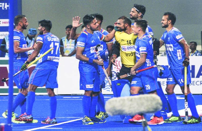 पूर्व भारतीय कप्तान धनराज पिल्लई का मानना है कि भारतीय टीम लगातार आगे बढ़ रही है।