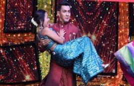 Neha Kakkar, indian idol 11, Udit Narayan, Aditya Narayan, Aditya Narayan marriage, Neha Kakkar marriage, Alka Yagnik, indian idol 11 contestants, neha kakkar height, neha kakkar photo