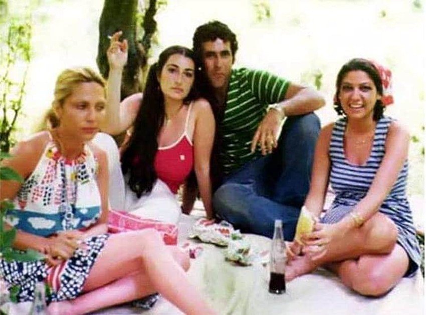 इस्लामिक स्टेट बनने से पहले ईरान में पश्चिम की तरह खुलापन था और आजादी थी।