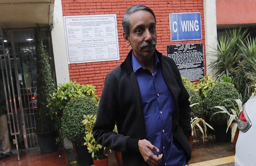 कांग्रेस पार्टी की एक कमेटी ने जेएनयू के वीसी को बर्खास्त करने की मांग भी की है। फोटो क्रेडिट - (Indian Express, Anil Sharma) कांग्रेस पार्टी की एक कमेटी ने जेएनयू के वीसी को बर्खास्त करने की मांग भी की है। फोटो क्रेडिट - (Indian Express, Anil Sharma)