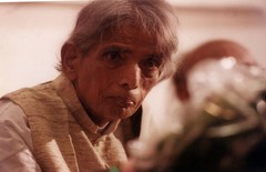 Kaifi Azmi Poetry, Poems, Quotes: कैफी आजमी का पहली कविता संग्रह था झंकार