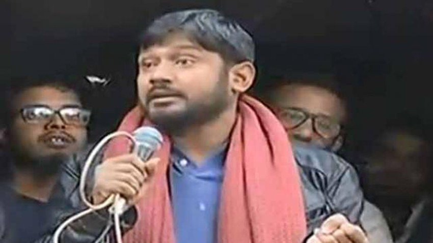 मोदी सरकार पर हमलावर रुख अख्तियार करते हुए कन्हैया ने गुरुवार को कहा कि, 'JNU को गाली देकर और आरोप लगाकर देश की समस्या खत्म नहीं होगी। यह लोग लापता नजीब अहमद को नहीं ढूंढ पाए लेकिन JNU से 3000 कंडोम ढूंढ लिए। पता नहीं उन्होंने इसे गिना कैसे होगा।'