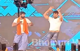 bhojpuri news, khesari lal yadav, samar singh, samar singh ka gana, khesari lal samar singh, samar singh ka gana bhojpuri mein, gana, khesari lal song, bhojpuri new song, Bhojpuri Gaane, Bhojpuri News Khesari Lal Yadav, तू धार आवेला थ्रेसर, समर सिंह तू धार आवेला थ्रेसर, खेसारी लाल और समर सिंह का गाना, समर सिंह के साथ खेसारी लाल, Khesari New Song, Khesari Video