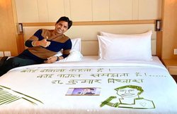 5 स्टार होटल ने कुछ इस अंदाज में किया कुमार विश्वास का स्वागत, इंस्टाग्राम पर शेयर कीं तस्वीरें