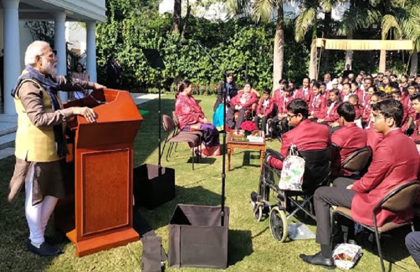 बच्चों को संबोधित करते हुए पीएम मोदी, फोटो सोर्स- ट्विटर/ पीएम मोदी