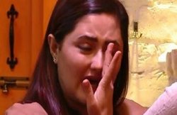 Bigg Boss 13: रश्मि देसाई ने खा लिया था जहर, लाइव टीवी पर घरवालों के सामने किया बड़ा खुलासा