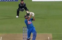 IND vs NZ: रोहित शर्मा के दोहरे छक्के पर कंडोम बनाने वाली कंपनी Durex ने बनाया ऐड, जमकर हो रहा VIRAL