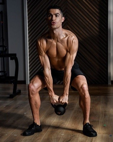cristiano ronaldo, Portuguese superstar, Cristiano Ronaldo body, Ronaldo body 20 years old, Juventus medical report, क्रिस्टियानो रोनाल्डो, युवेंटस मेडिकल रिपोर्ट, Ronaldo fitness secret, Ronaldo fitness and diet plan, Sports Gallerl, khel desk, khel gallery, Ronaldo fitness, ronaldo match, ronaldo records, Ronaldo girlfriends, ronaldo love affair