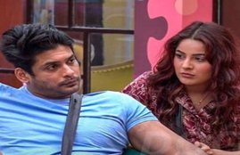 Bigg boss, bigg boss 13, siddharth shukla,Shehnaaz gill, Shehnaaz gill sidharth shukla love, Shehnaaz gill family, sidharth shukla bigg boss, siddharth shukla not see shehnaz, Paras Chhabra Kiss mahira, बिग बॉस, सिद्धार्थ शुक्ला, शहनाज गिल, सिडनाड, सिद्धार्थ शुक्ला और शहनाज,