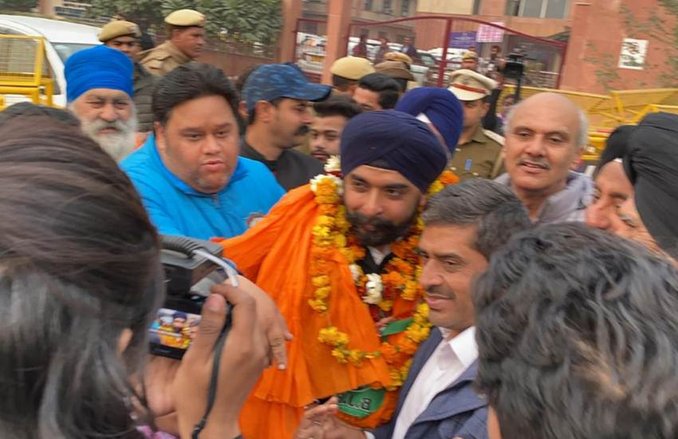 प्रशांत भूषण पर हमला करने से लेकर भाजपा का टिकट हासिल करने तक, ऐसा रहा है हरिनगर से उम्मीदवार बने तेजिंदर पाल सिंह बग्गा का सफर