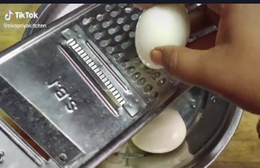 Viral Video, TikTok Viral Video, Egg, Egg Dish, Egg Receipe, Egg Bhurji, टिक टॉक, टिक टॉक वीडियो, अंडा भुर्जी, अंडा भुर्जी बनाने का तरीका