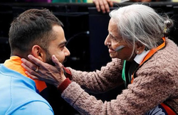 वर्ल्ड कप में टीम इंडिया को चीयर करने वालीं चारुलता पटेल नहीं रहीं, BCCI ने ट्वीट कर कहा- आप हमेशा हमारे दिल में रहेंगी