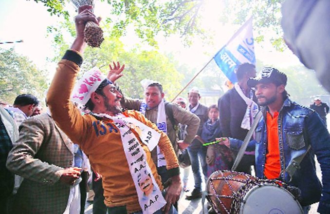 Delhi Election Results 2020: जीत के बाद बढ़ा AAP का क्रेज, 24 घंटे के भीतर 10 लाख लोग जुड़े- पार्टी का दावा