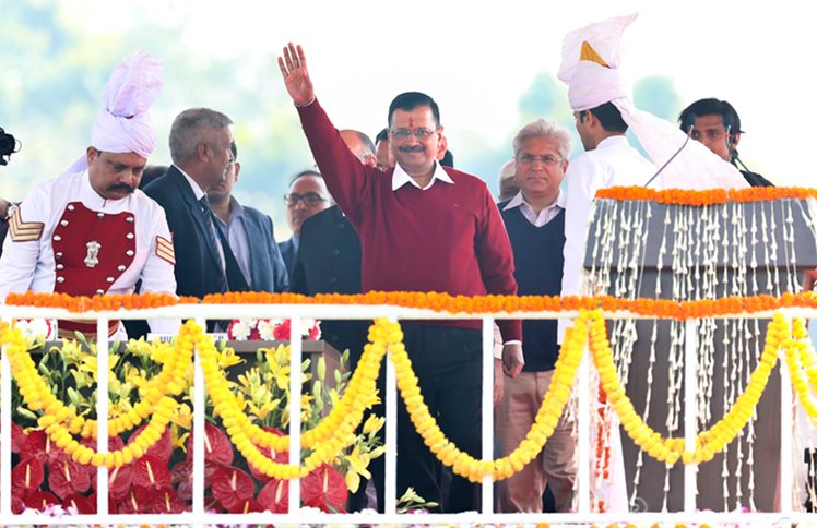 Delhi Election Exit Poll Results 2020: पोल ऑफ पोल्स में AAP 50 के पार, BJP को 18 सीटें