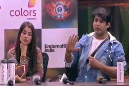 Bigg Boss 13, Arhaan Khan, Rashmi Desai, Paras Chabra, Bigg Boss 13 Contestant Rashmi Desai, Ex Contestant Arhaan Khan, Rashmi Desai BoyFriend, Arhan Khan Girlfriend, Arhaan Khan Blame To Bigg Boss Makers, Arhaan Allegations on BB13 for Defamation, Personal Life of Arhaan kHAN, Paras Chabra Personal Life, Bigg Boss 13 TRP, ENTERTAINMENT NEWS, BOLLYWOOD NEWS, TELEVISION NEWS