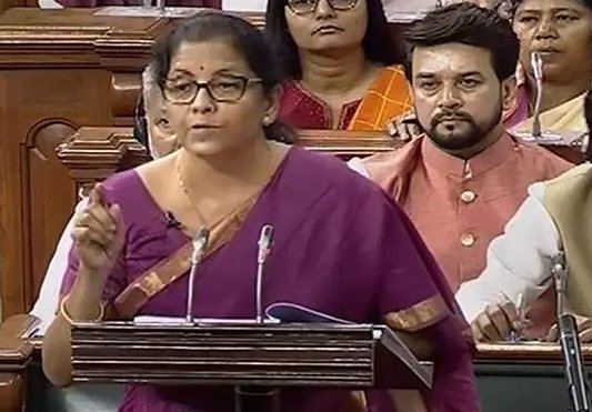 महाराष्ट्र के पुणे नगर निगम का बजट पेश करने के दौरान कांग्रेस और राकंपा ने भाजपा पर निशाना साधा। (फाइल फोटो)