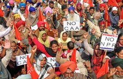 IIT कानपुर के प्रोफेसर की अपील- लोकतंत्र की खातिर जूझ रहे साथियों का साथ दें