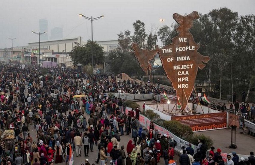 सीएए और एनआरसी के खिलाफ शाहीन बाग में प्रदर्शन जारी है। (Photo: REUTERS) सीएए और एनआरसी के खिलाफ शाहीन बाग में प्रदर्शन जारी है। (Photo: REUTERS)