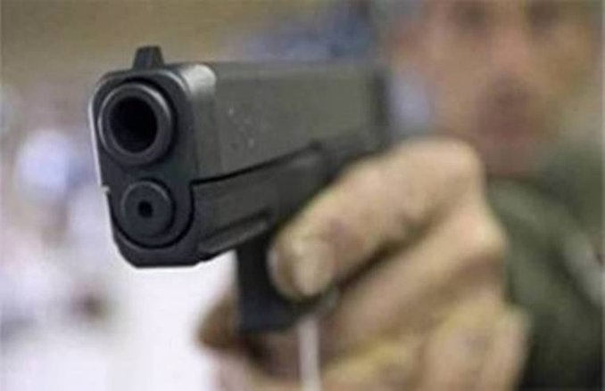 हेड कॉन्स्टेबल ने बहस होने पर पत्नी को मार दी गोली, ससुराल के तीन लोगों को भी AK-47 राइफल से भूना, फिर थाने जा किया सरेंडर