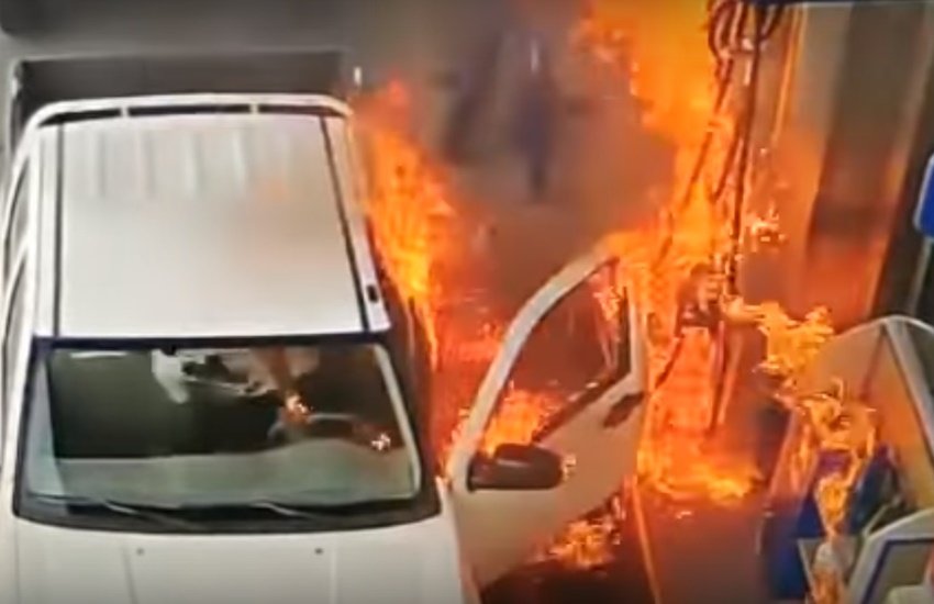 Car Fire, Car fire in india, Car catch fire, Reason for static electricity, how car catches fire,