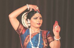 नृत्य प्रस्तुति: एकल और सामूहिक