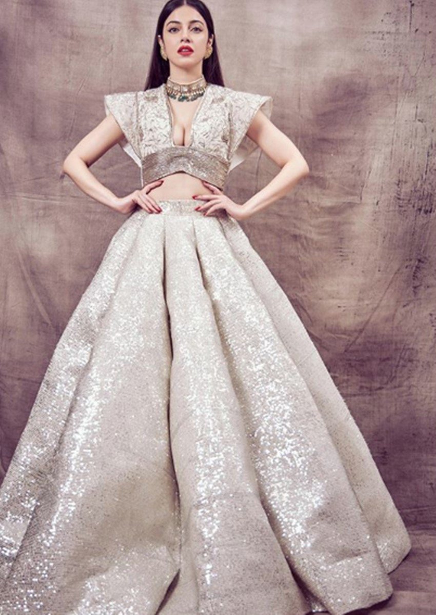 Divya Khosla, Divya Khosla in Yaad Piya Ki Aane Lagi, Divya Khosla Song, Divya KHOSLA SongYaad Piya ki ane lagi, neha kakkar song yaad piya ki, Lakme Fashion Week Ramp walk, Divya Khosla LFW LOOK, Divya Khosla Lehanga, Divya Khosla Dress, entertainment news, bollywood news
