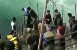 Devprayag, Chief Justice of Uttarakhand, Worshiping at Sangam, Ganga, Chief Justice Ramesh Ranganathan, Uttarakhand High Court, Deo prayag