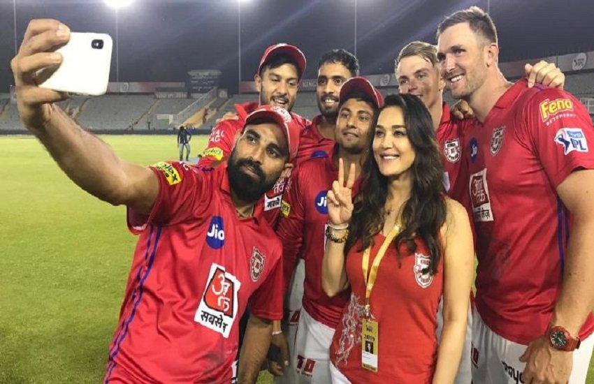 किंग्स इलेवन पंजाब की टीम (फोटो सोर्स-TWITTER)