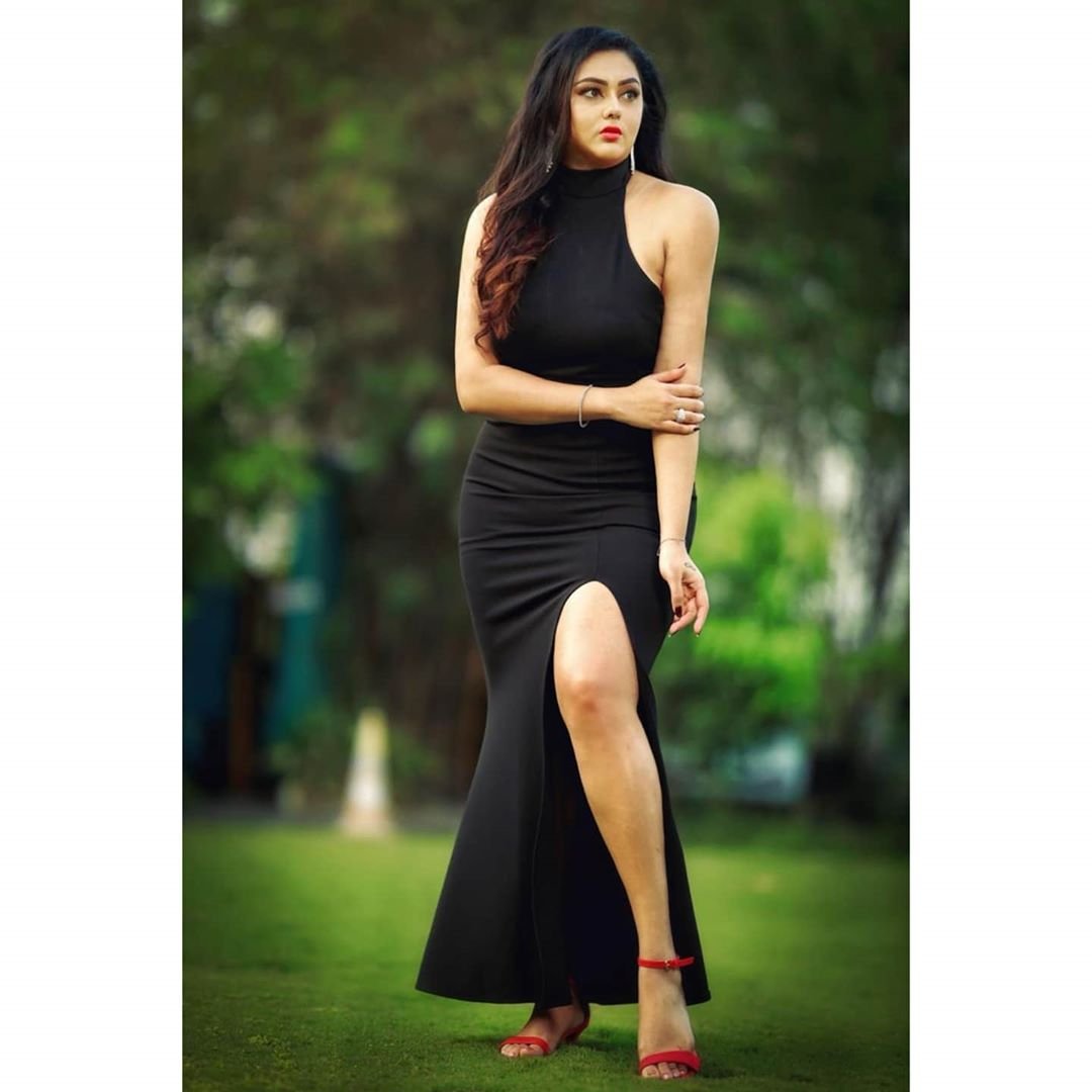 namitha vankawala, namitha vankawala hot photos, namitha vankawala BJP, BJP namitha vankawala, namitha vankawala Bjp member, namitha vankawala movie, JP nadda, namitha vankawala age, namitha vankawala movie with satyaraj, Bahubali, Namitha, Namitha namitha vankawala miss indiaNamitha Life Facts, Namitha Life, Namitha Kidnapping, Namitha Marriage