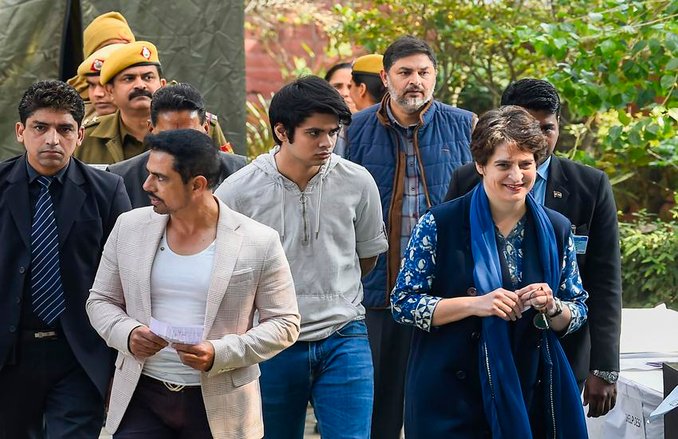 Delhi Elections 2020: प्रियंका गांधी के बेटे ने पहली बार डाला वोट, कहा- पब्लिक ट्रांसपोर्ट में स्टूडेट्स के लिए कम होना चाहिए किराया
