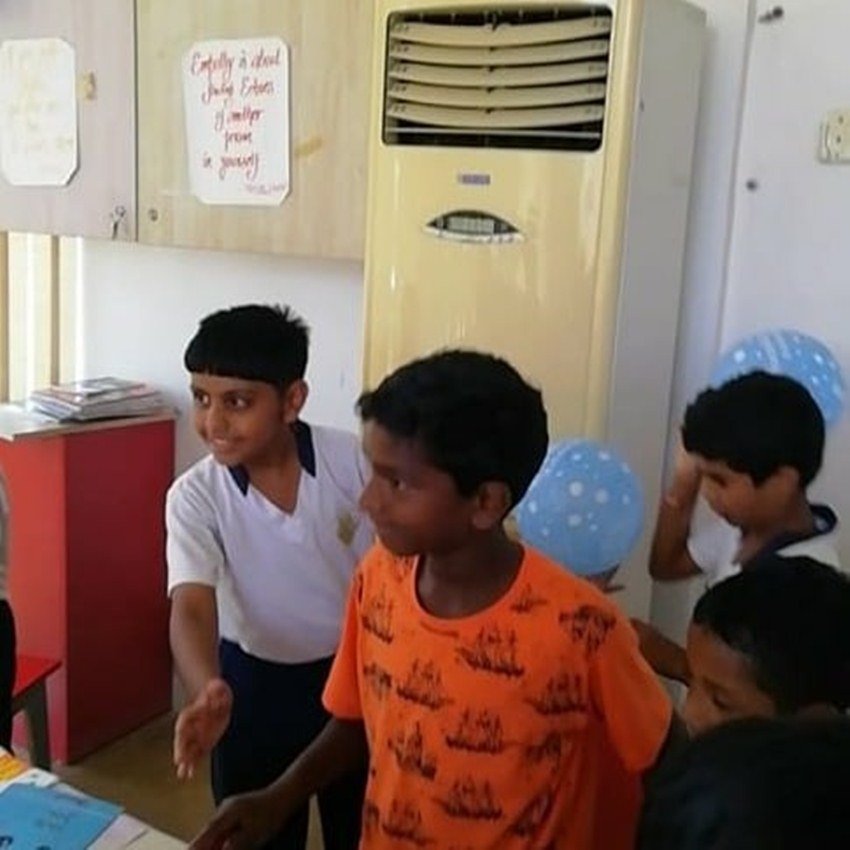 सहवाग इस हमले में शहीद हुए दो जवानों के बच्चों को अपने स्कूल में पढ़ा रहे हैं और क्रिकेट के गुर सिखा रहे हैं।