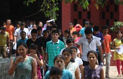 खुशखबरी! रेलवे में निकलीं नौकरी, न इंटरव्यू, न एंट्रेंस एग्जाम सीधे नौकरी, ये रही पूरी जानकारी