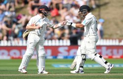 India vs New Zealand 1st Test 2nd Day : न्यूजीलैंड के नाम रहा दूसरा दिन, 5 विकेट खोकर भारत पर बनाई 51 रनों की बढ़त