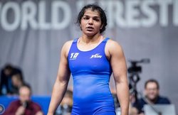 Asian Wrestling Championships: साक्षी फाइनल हारीं, विनेश, अंशू और गुरशरण ने जीते कांस्य