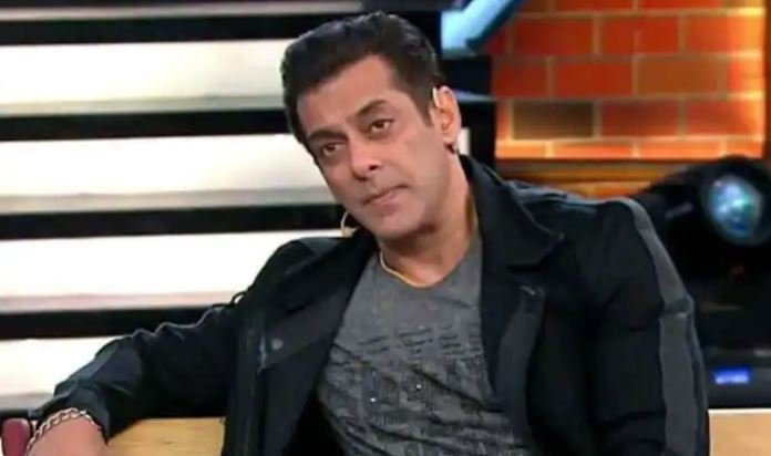 दरअसल हुआ ये कि कांग्रेस नेता सलमान निजामी ने बिरयानी खाते हुए अपनी फोटो ट्वीट करते हुए लिखा- हम बिरयानी खाएंगे लेकिन कागज नहीं दिखाएंगे।