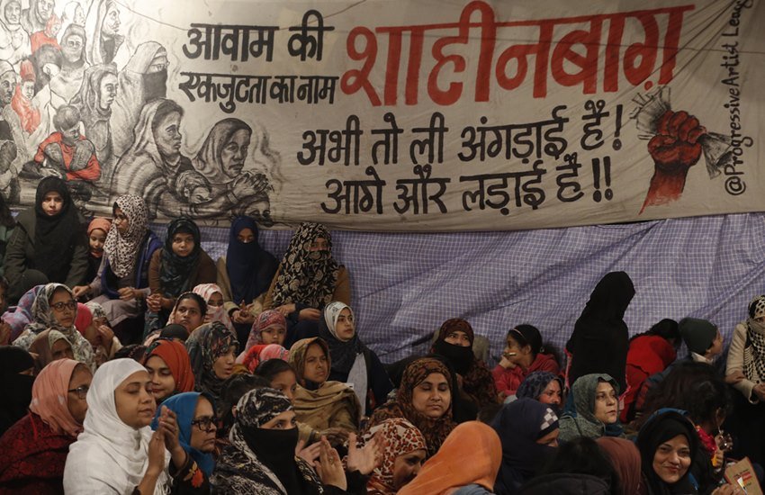 दिल्ली के शाहीन बाग में प्रदर्शनकारी महिलाएं। (Express Photo by Amit Mehra)