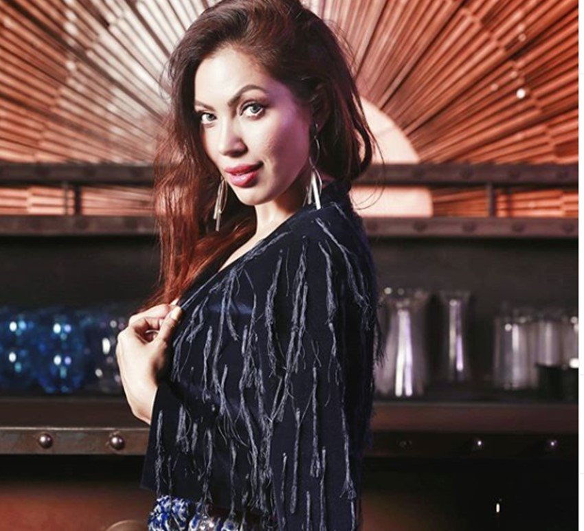 Taarak Mehta Ka Ooltah Chashmah, MUNMUN DUTTA, TMKOC ACTRESS MUNMUN DUTTAL, MUNMUN DUTTA Fans Reacts on Pictures, MUNMUN DUTTA, Glamorous MUNMUN DUTTA Pictures, Babita ji, Jetha Laal, Jetha lal With Babita ji, Babita ji New Avtaar, entertainment News, Television news