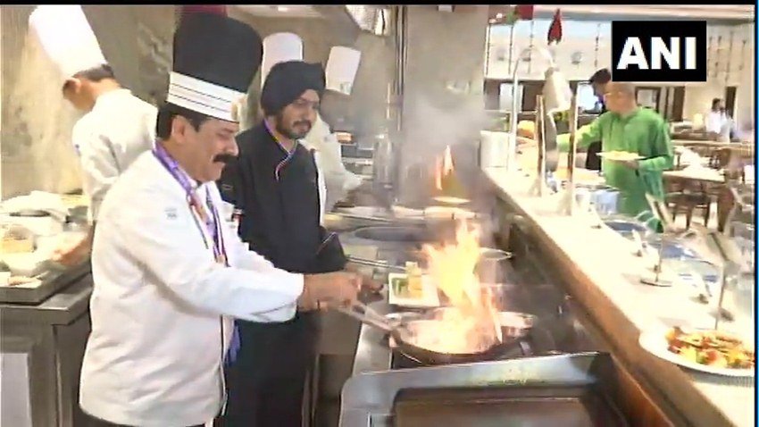 जैरेड कशनर ने बीए और एमबीए किया है। वर्तमान में वह अपने ससुर ट्रंप के सीनियर एडवाइजर के रूप में काम कर रहे हैं।